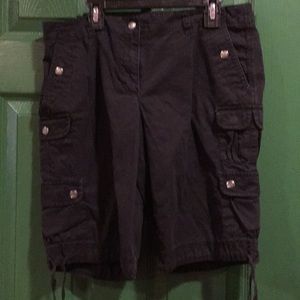 Ladies size 6 cargo shorts